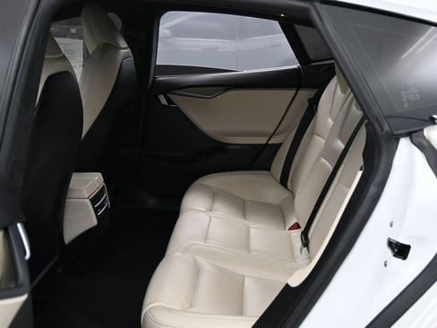 Used 2020 Tesla Model S Long Range Plus image 37