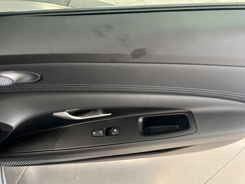 New 2026 Hyundai Elantra Limited FWD image 15