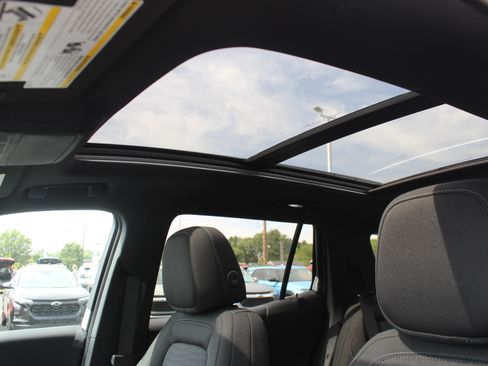 New 2026 Chevrolet Equinox LT w/ Midnight Edition FWD image 10