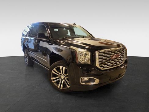 Used 2019 GMC Yukon Denali w/ Denali Ultimate Package image 3