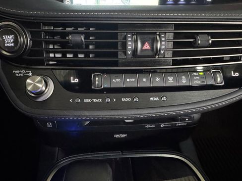 Used 2018 Lexus LS 500 AWD w/ Luxury Package image 37