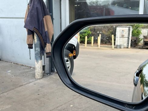 Used 2023 Toyota Camry LE image 18