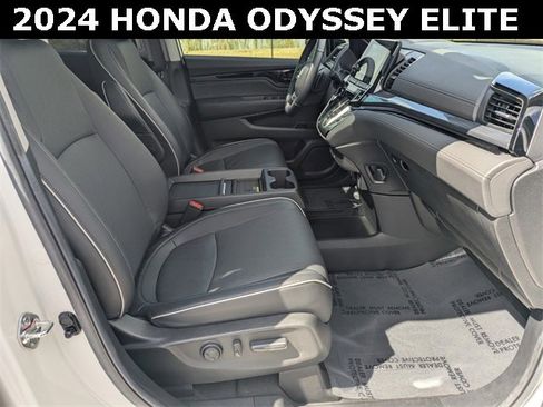 Used 2024 Honda Odyssey Elite image 10