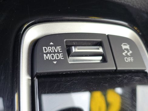 Used 2024 Toyota Corolla SE image 29