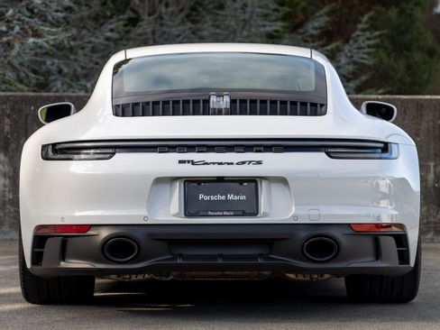 Certified 2024 Porsche 911 Carrera GTS image 10