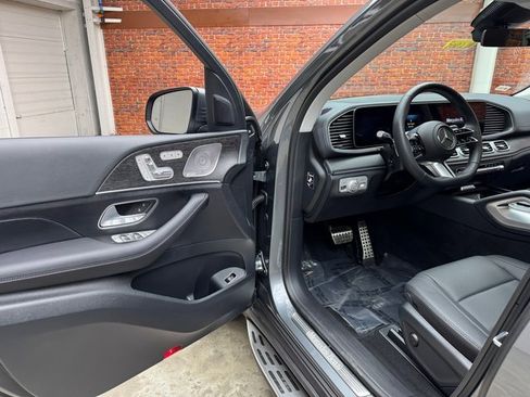Used 2026 Mercedes-Benz GLS 450 GLS 450 image 9