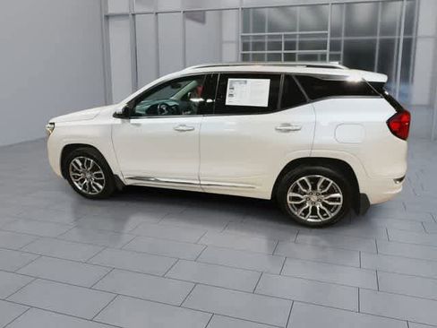 Used 2022 GMC Terrain Denali w/ Denali Premium Package AWD/4WD image 6