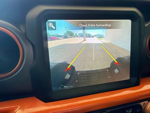 Used 2022 Jeep Gladiator Mojave w/ Cold Weather Group AWD/4WD image 11