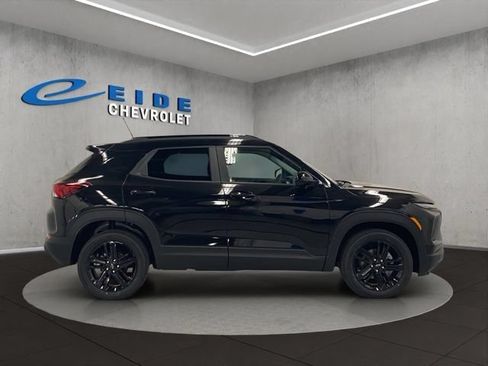 New 2026 Chevrolet TrailBlazer LT w/ Convenience Package AWD/4WD image 9