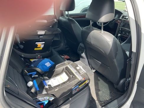 Used 2013 Volkswagen Passat TDI SEL Premium FWD image 7