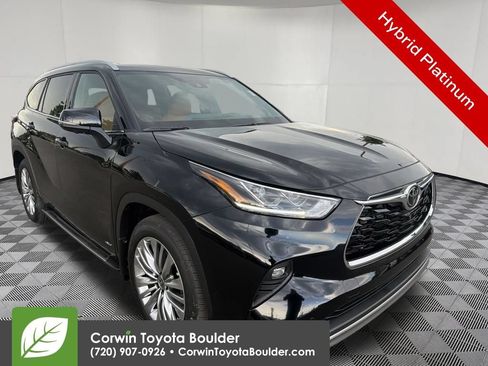 Used 2026 Toyota Highlander Platinum AWD/4WD image 1