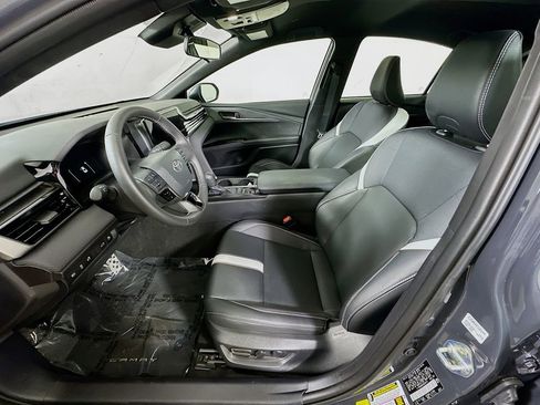 Used 2025 Toyota Camry SE image 15