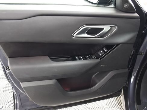 Certified 2026 Land Rover Range Rover Velar Dynamic SE AWD/4WD image 14