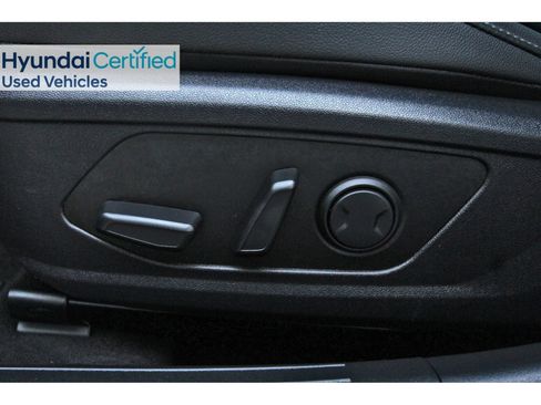Certified 2025 Hyundai Elantra Limited FWD image 29