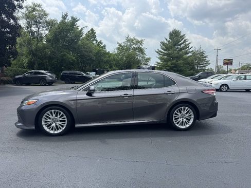 Used 2018 Toyota Camry XLE w/ Audio Package FWD image 7