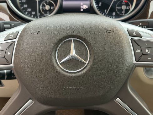 Used 2015 Mercedes-Benz GL 450 GL 450 4MATIC AWD 4dr SUV image 23