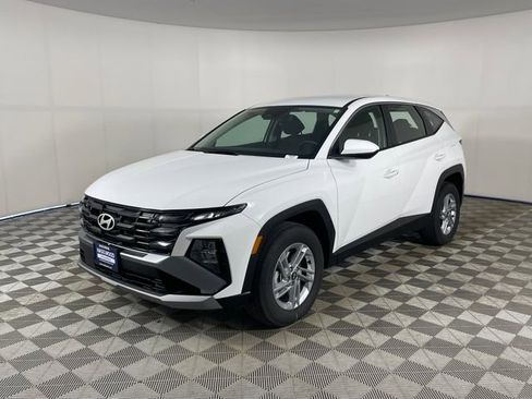 Used 2026 Hyundai Tucson SE AWD/4WD image 1