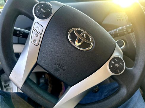 Used 2015 Toyota Prius Persona Series image 17