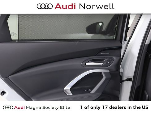 Used 2025 Audi Q5 Premium Plus w/ Premium Plus AWD/4WD image 22