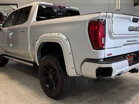 Used 2022 GMC Sierra 1500 Denali Ultimate AWD/4WD image 4