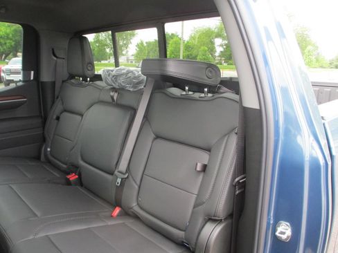 New 2026 GMC Sierra 1500 Denali w/ Denali Reserve Package AWD/4WD image 13