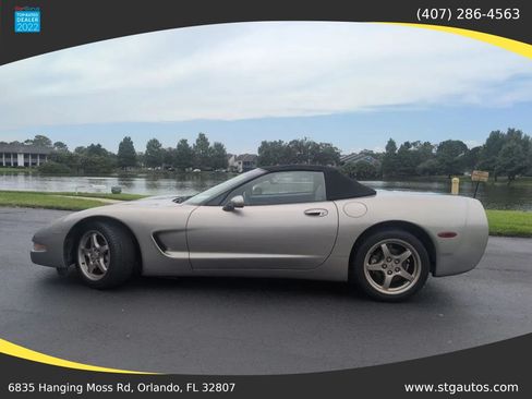 Used 2000 Chevrolet Corvette Convertible w/ Memory Pkg RWD image 2