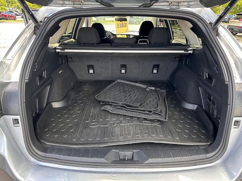 Used 2021 Subaru Outback Premium AWD/4WD image 11