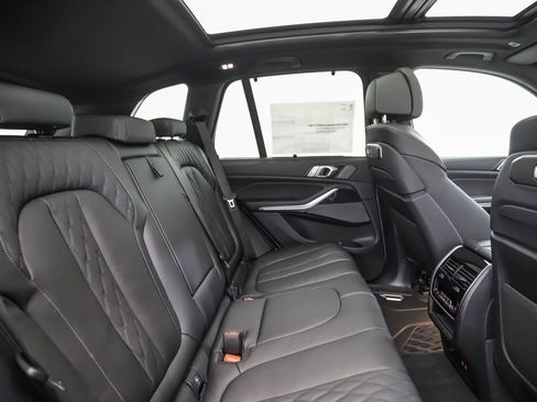 New 2026 BMW X5 xDrive40i w/ Executive Package image 26