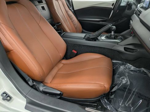 Used 2023 MAZDA MX-5 Miata Grand Touring w/ Weather Package RWD image 29