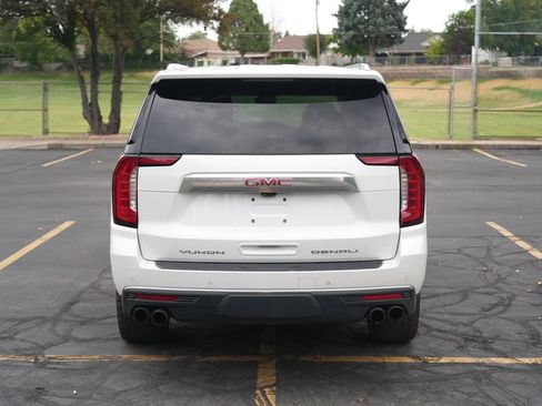 Used 2023 GMC Yukon XL Denali w/ Denali Reserve Package AWD/4WD image 4
