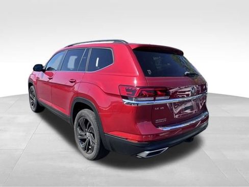 Used 2023 Volkswagen Atlas SE w/ Black Wheel Package FWD image 5