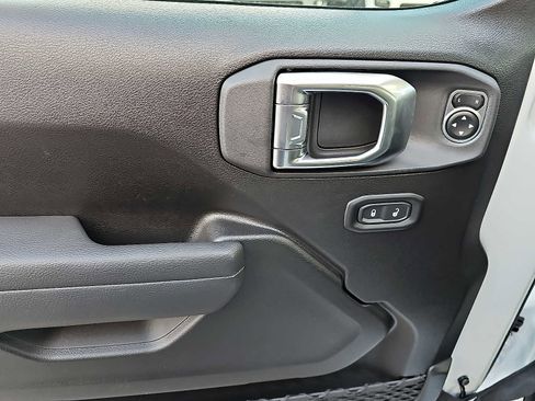 New 2026 Jeep Gladiator Sport image 8