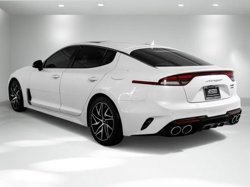 Used 2022 Kia Stinger GT-Line w/ Sun & Sound Package image 11