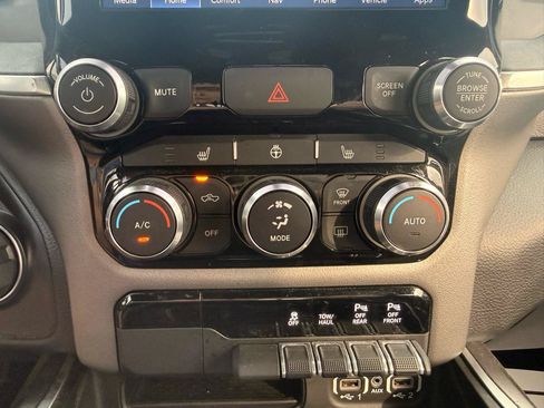 Used 2022 RAM 1500 Big Horn AWD/4WD image 23