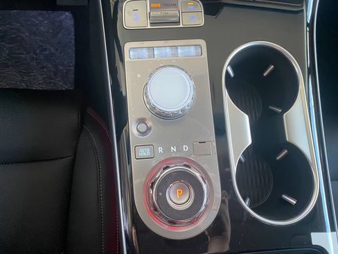 New 2026 Genesis GV70 2.5T AWD/4WD image 17
