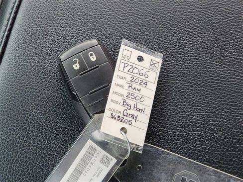 Used 2024 RAM 2500 Big Horn image 32