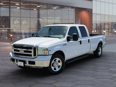 Used 2005 Ford F250 Lariat RWD image 2