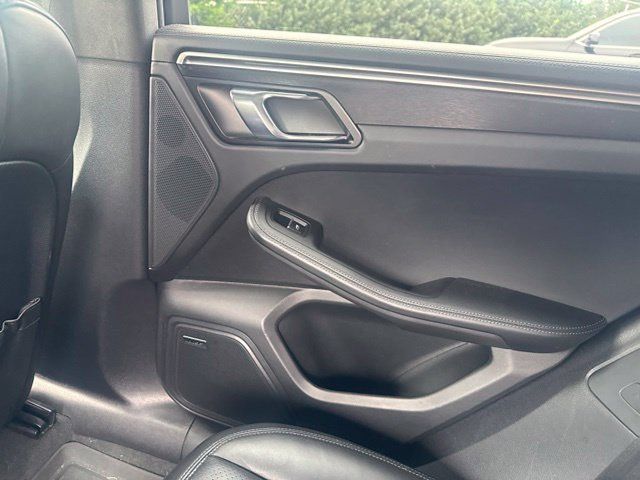 Used 2018 Porsche Macan GTS AWD/4WD image 19