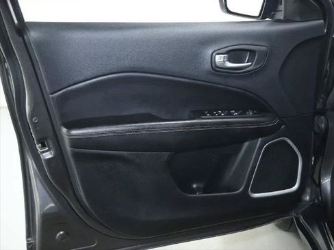 Certified 2021 Jeep Compass Latitude AWD/4WD image 15