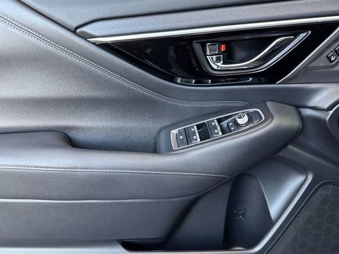 Used 2021 Subaru Outback Limited image 11