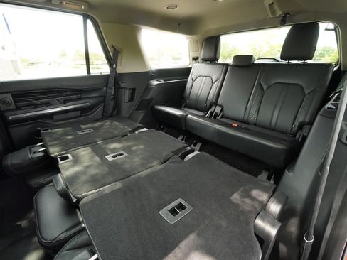 Used 2019 Ford Expedition Platinum RWD image 27