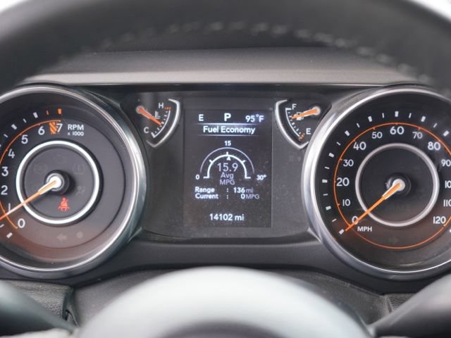 Used 2022 Jeep Wrangler Sport AWD/4WD image 17