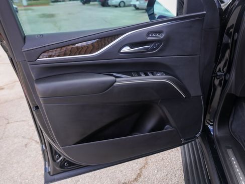 Certified 2024 Cadillac Escalade Sport Platinum image 25