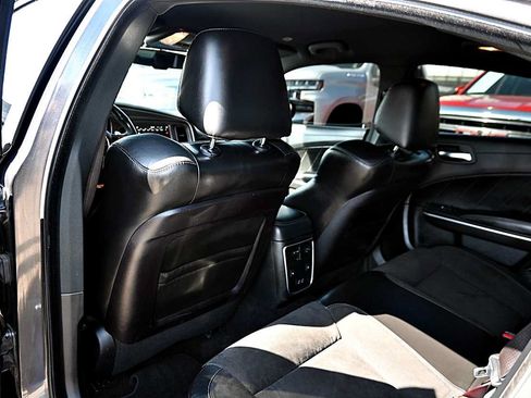 Used 2019 Dodge Charger Scat Pack w/ Plus Group RWD image 11