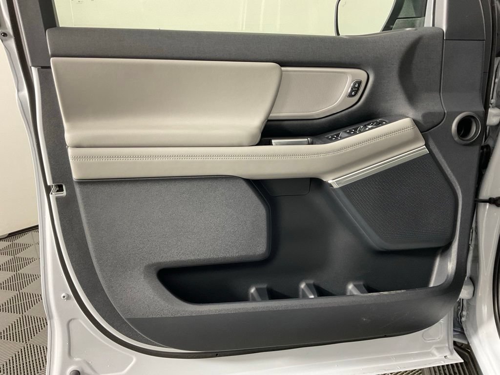 New 2026 Ford Expedition Active RWD image 12