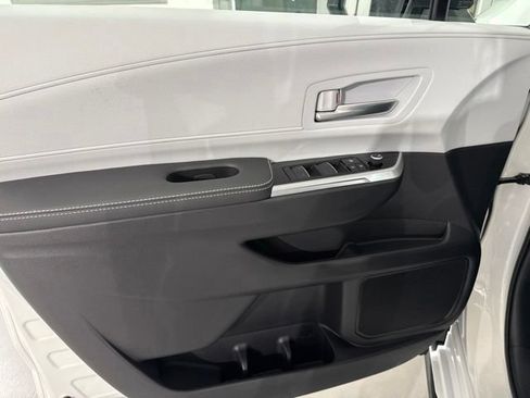 New 2026 Toyota Sienna XSE FWD image 19