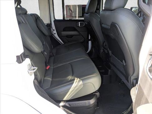 Used 2024 Jeep Wrangler High Altitude image 17