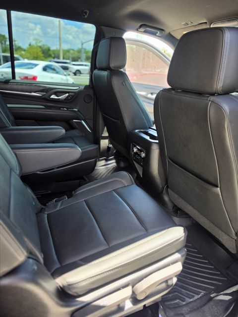 Used 2023 GMC Yukon Denali RWD image 27
