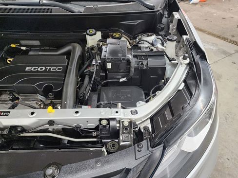 Used 2020 Chevrolet Equinox LT image 42