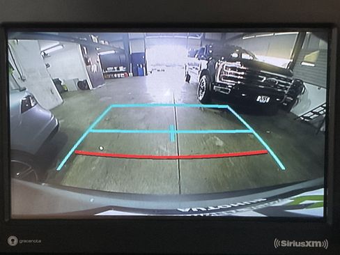 Used 2021 Toyota RAV4 XLE image 12